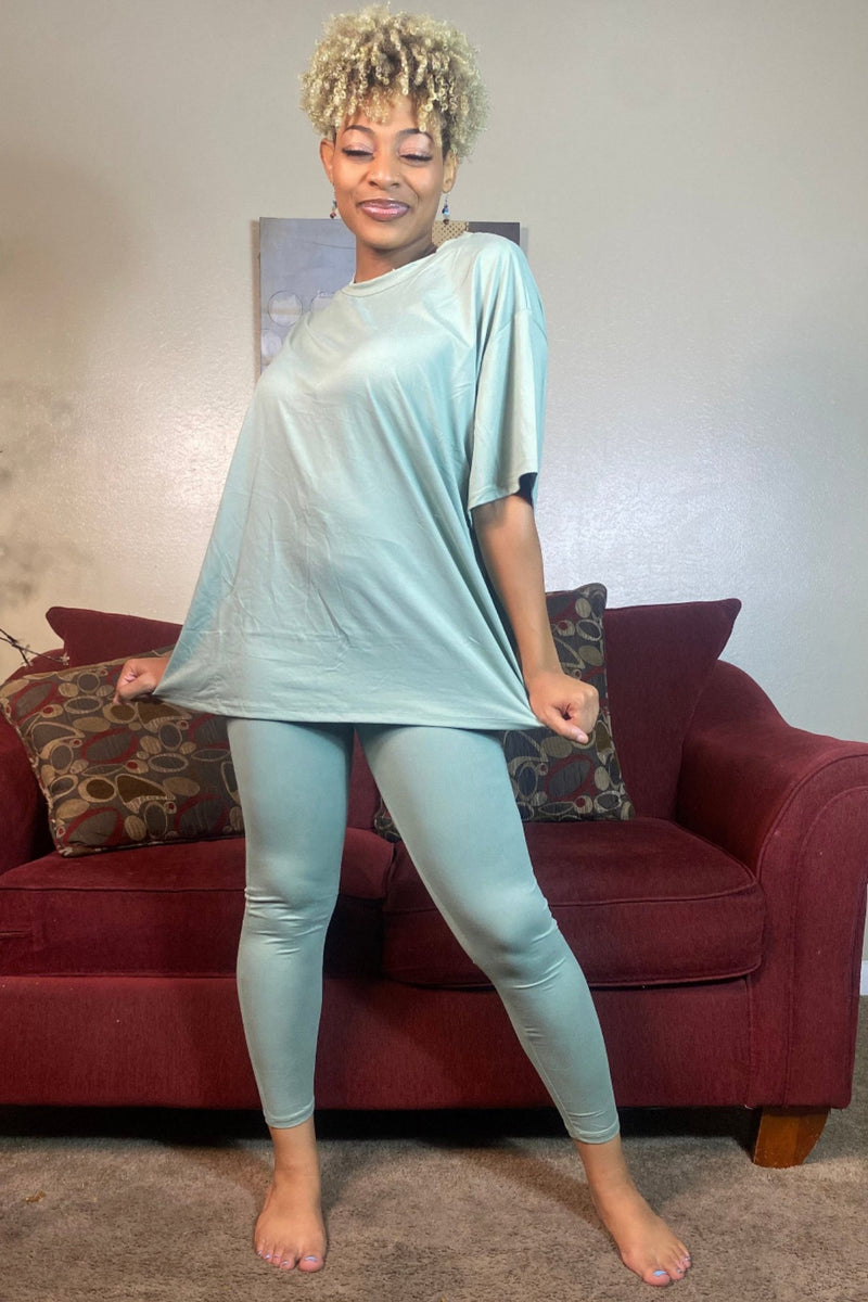 Oversized T-shirt & Leggings Set